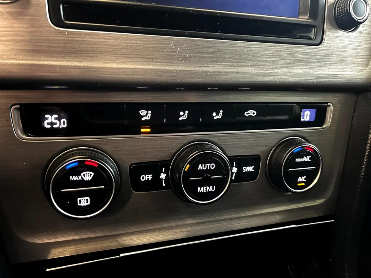 1.0 TSI Connected Series Carplay_Camera_Navi_Clima