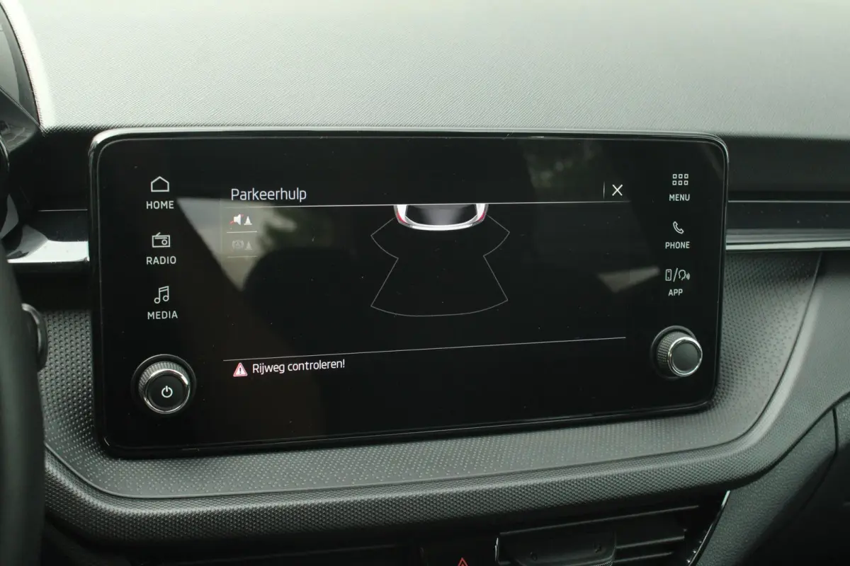 1.0 TSI 95pk Essence | Airco | Apple CarPlay / Android Auto | Limiter | Bluetooth | Parkeersensoren