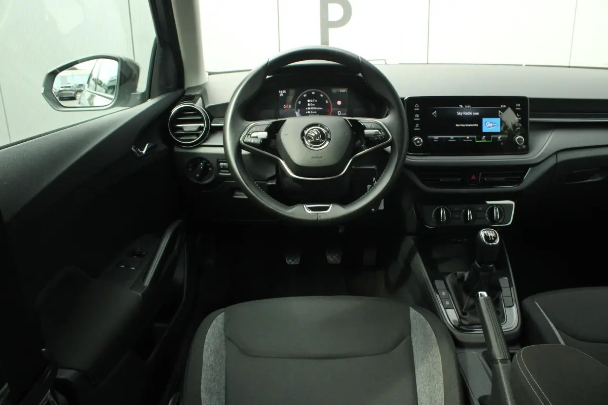 1.0 TSI 95pk Essence | Airco | Apple CarPlay / Android Auto | Limiter | Bluetooth | Parkeersensoren