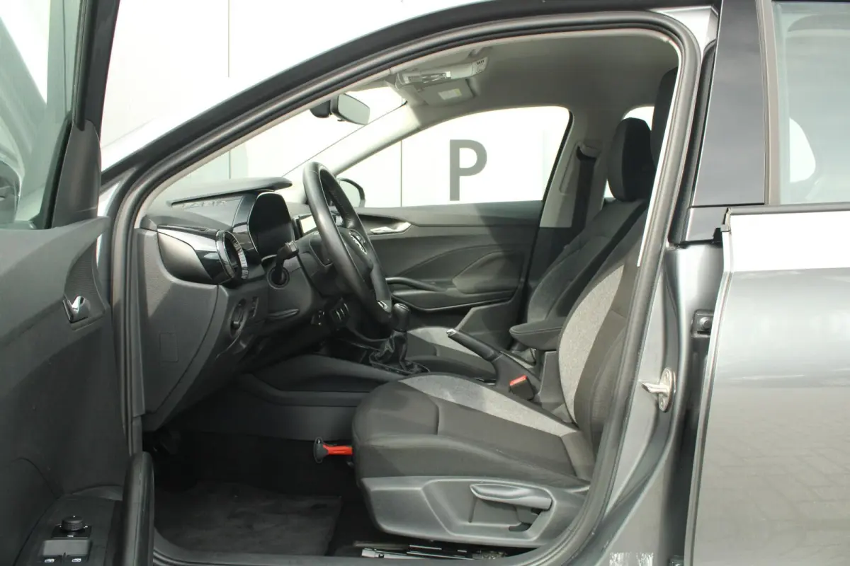 1.0 TSI 95pk Essence | Airco | Apple CarPlay / Android Auto | Limiter | Bluetooth | Parkeersensoren
