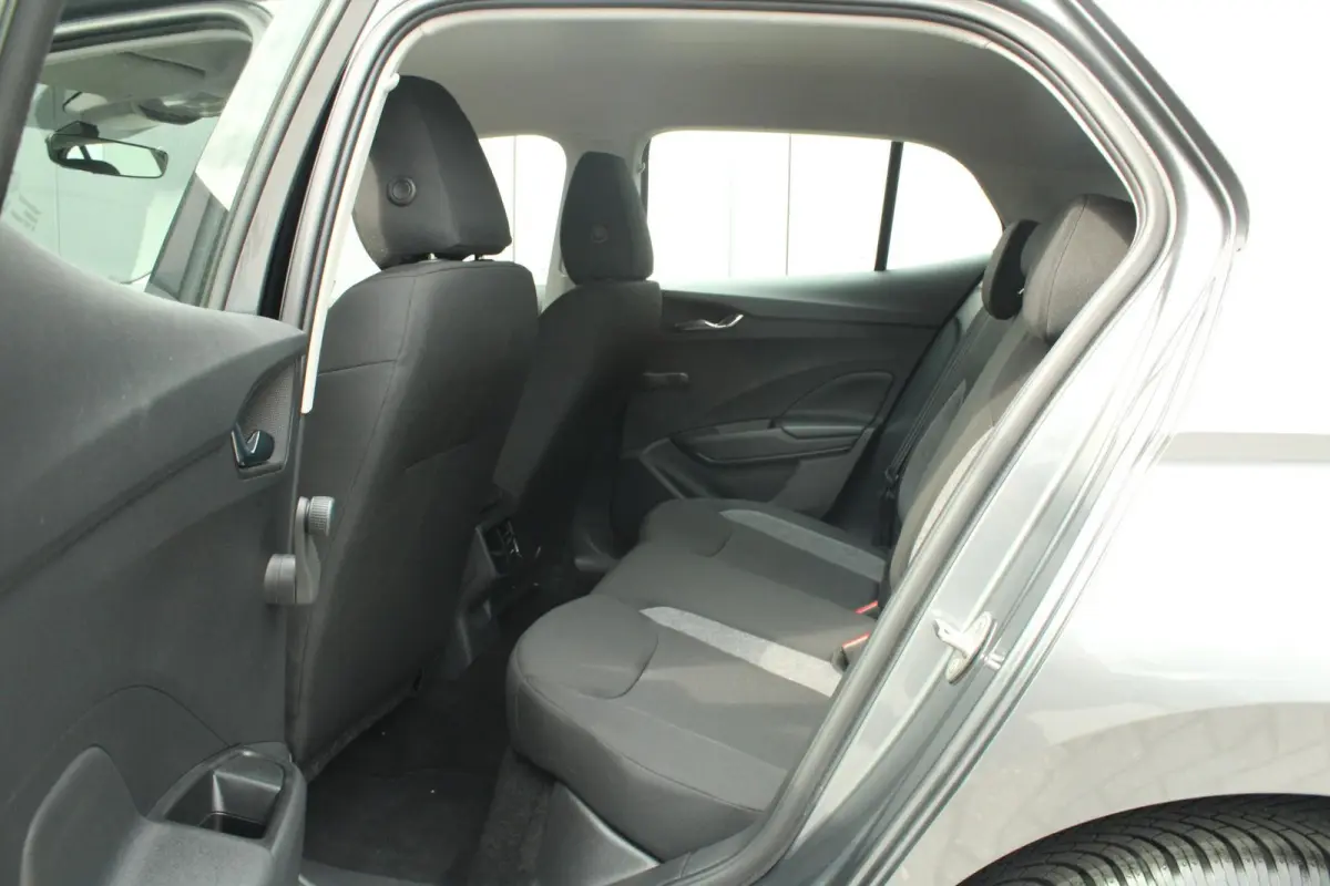 1.0 TSI 95pk Essence | Airco | Apple CarPlay / Android Auto | Limiter | Bluetooth | Parkeersensoren