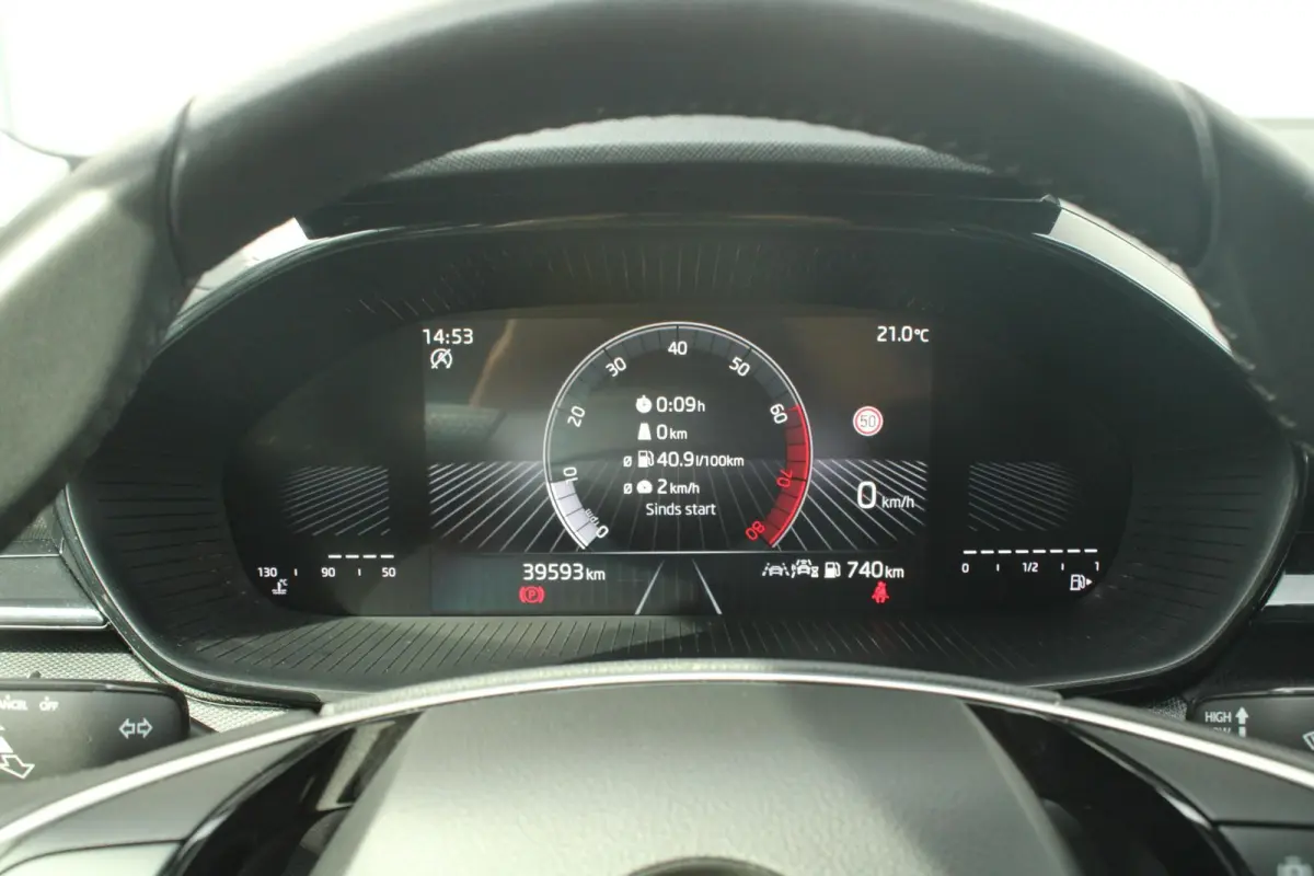 1.0 TSI 95pk Essence | Airco | Apple CarPlay / Android Auto | Limiter | Bluetooth | Parkeersensoren