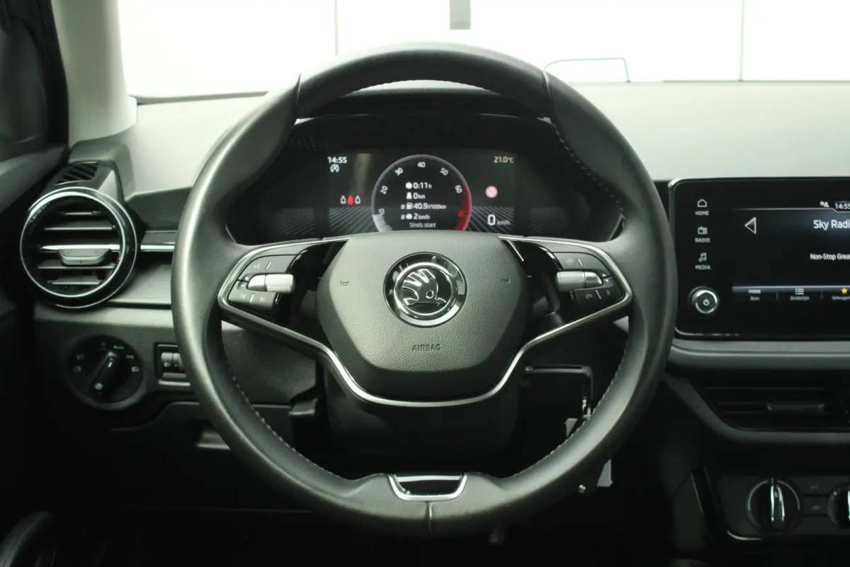 1.0 TSI 95pk Essence | Airco | Apple CarPlay / Android Auto | Limiter | Bluetooth | Parkeersensoren