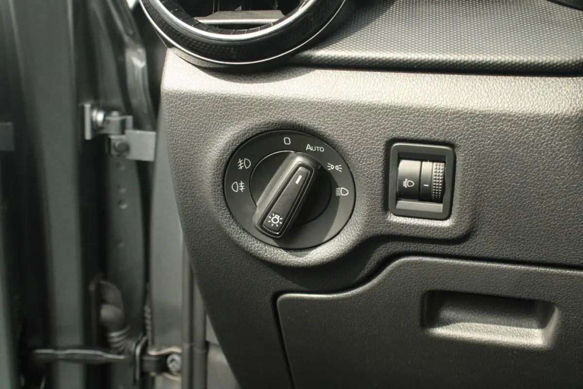 1.0 TSI 95pk Essence | Airco | Apple CarPlay / Android Auto | Limiter | Bluetooth | Parkeersensoren
