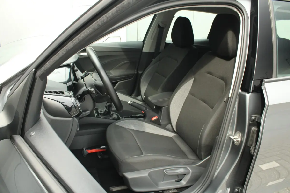 1.0 TSI 95pk Essence | Airco | Apple CarPlay / Android Auto | Limiter | Bluetooth | Parkeersensoren