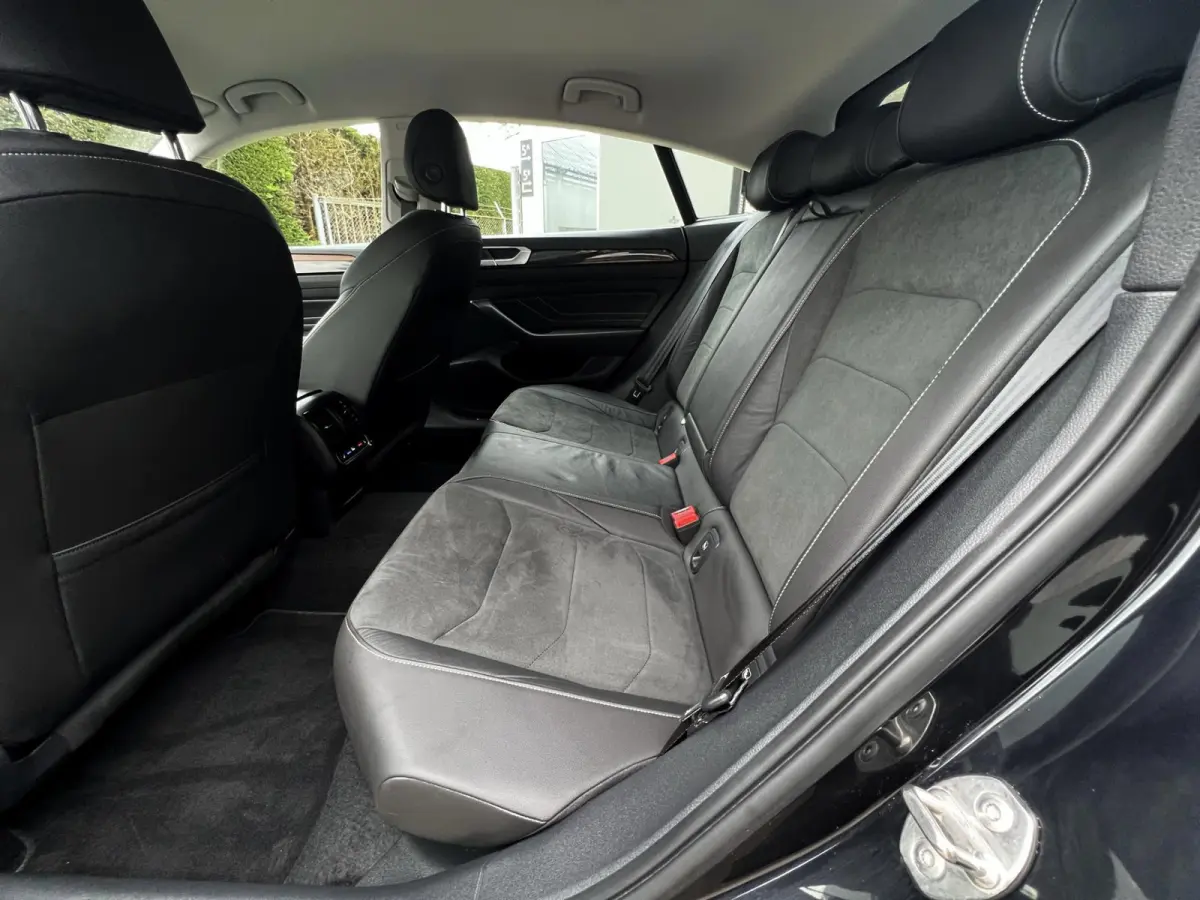 GTE1.4 TSI 218pk DSG/AUT eHybrid R-Line PHEV Camera, Massage stoel, Adaptief cruise control