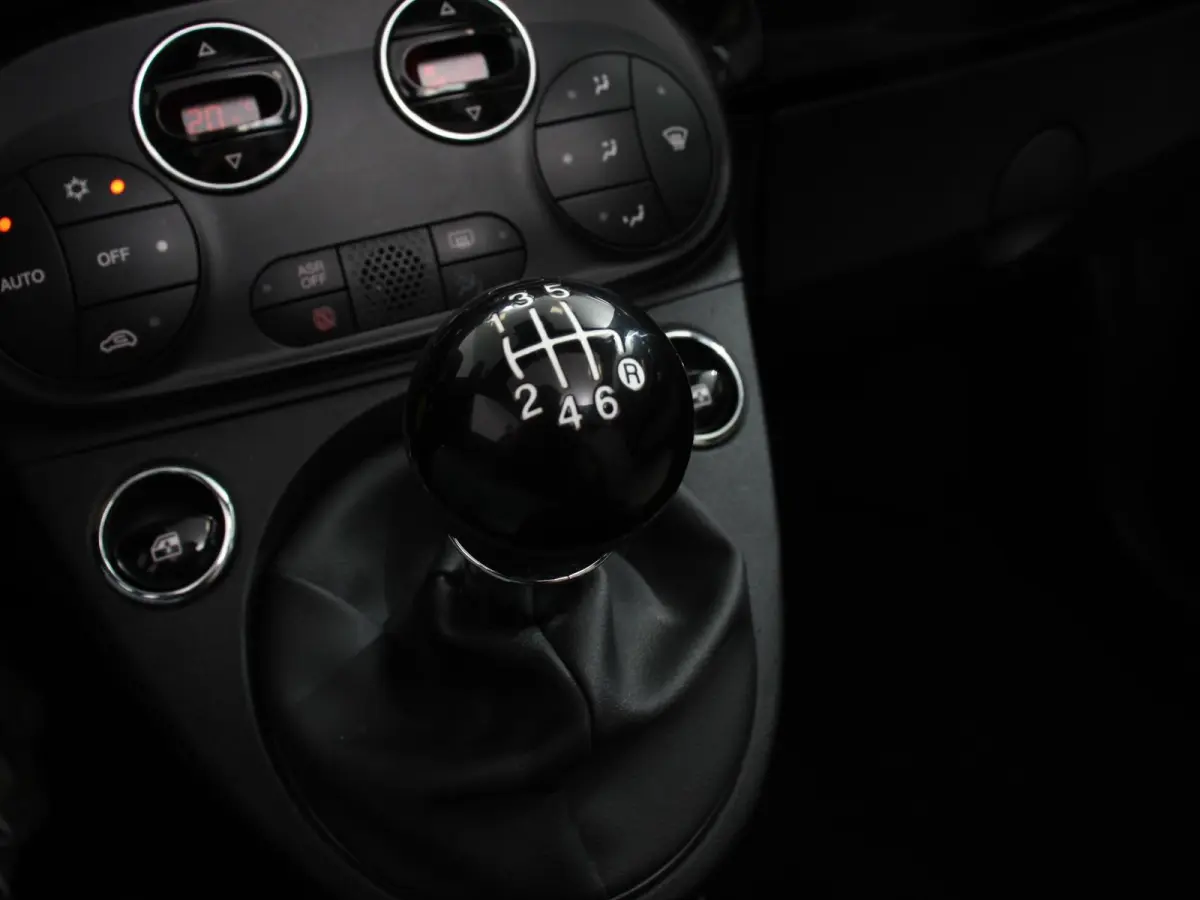 1.0 Hybrid Dolcevita Leder Navigatie Apple Carplay/Android Auto Parkeersensoren achter Cruise Control Climate Control