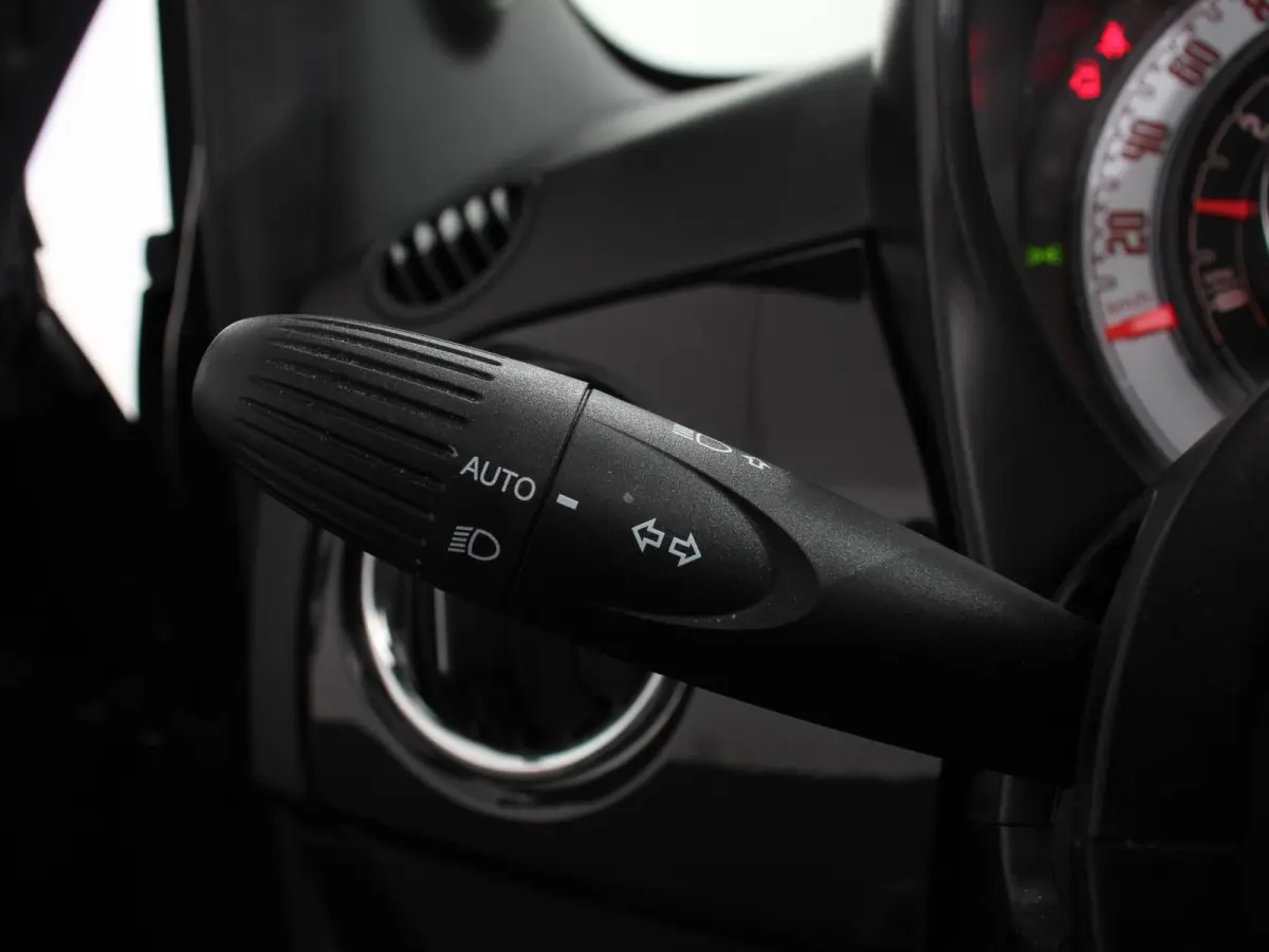 1.0 Hybrid Dolcevita Leder Navigatie Apple Carplay/Android Auto Parkeersensoren achter Cruise Control Climate Control