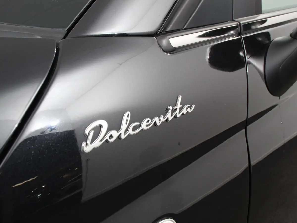 1.0 Hybrid Dolcevita Leder Navigatie Apple Carplay/Android Auto Parkeersensoren achter Cruise Control Climate Control
