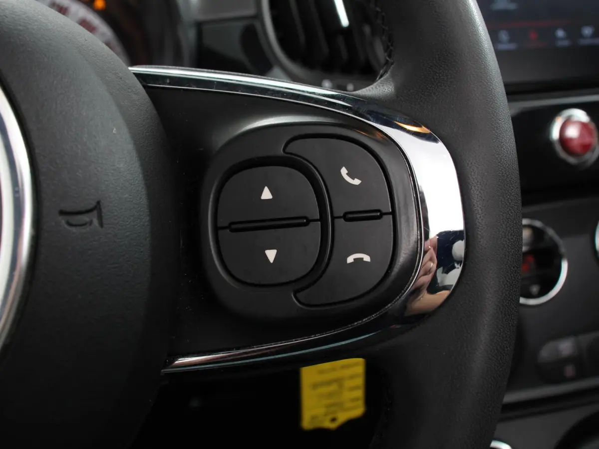 1.0 Hybrid Dolcevita Leder Navigatie Apple Carplay/Android Auto Parkeersensoren achter Cruise Control Climate Control