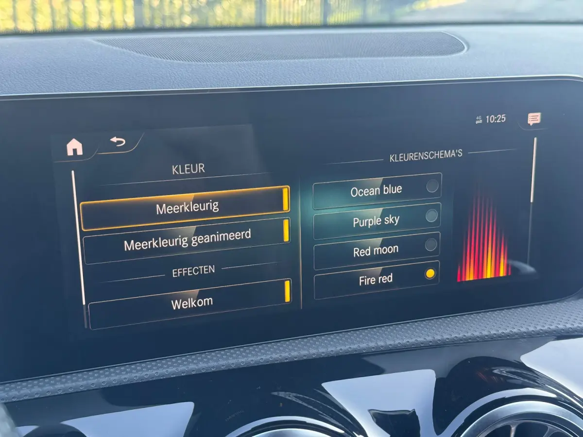 200 AMG VOL! PANO l EL-STOEL l MATRIX l ADAPT.CRUISE l SFEER l KEYLESS l CARPLAY l DODE HOEK l ORG.NL l