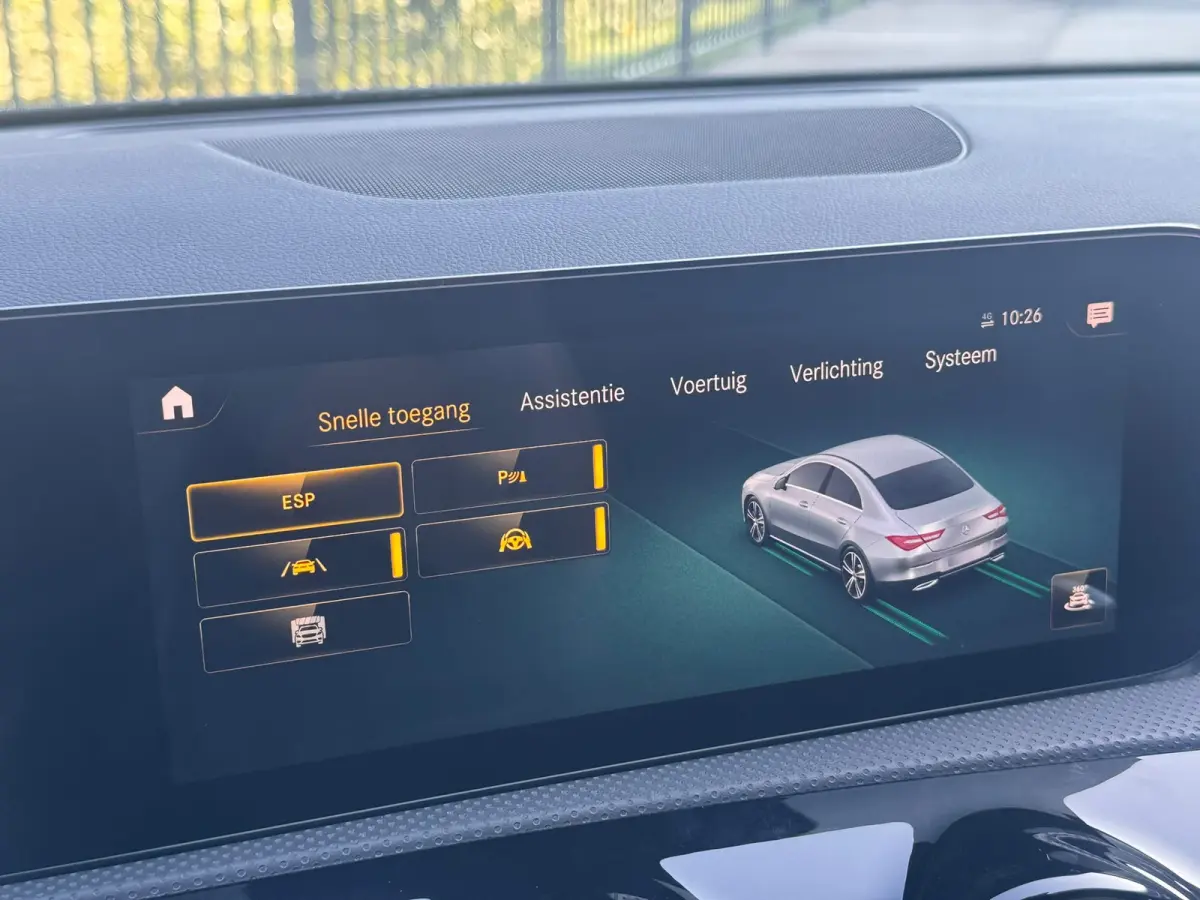 200 AMG VOL! PANO l EL-STOEL l MATRIX l ADAPT.CRUISE l SFEER l KEYLESS l CARPLAY l DODE HOEK l ORG.NL l