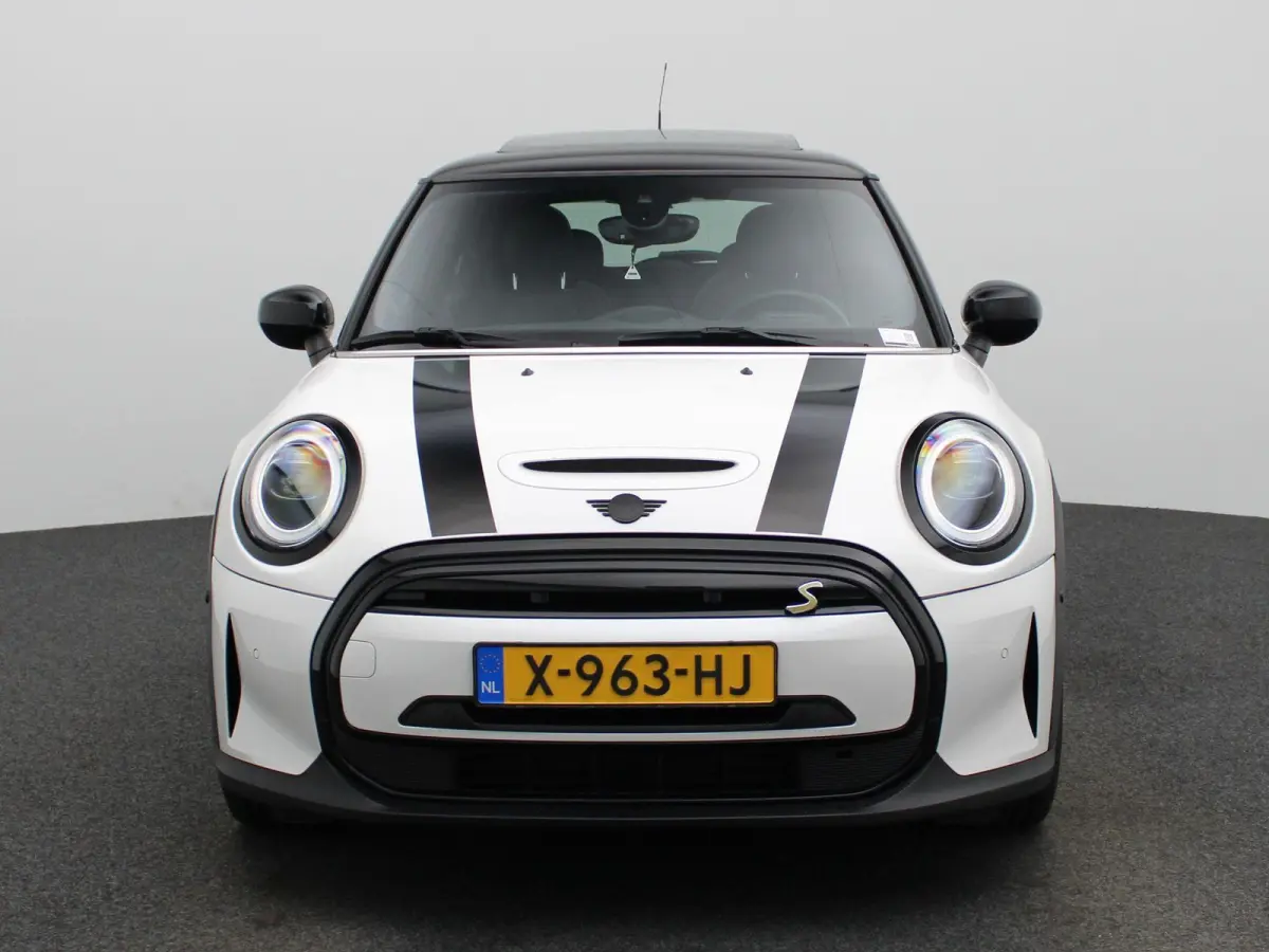 Camden Edition 33 kWh | WORDT VERWACHT | PANORAMADAK | ACHTERUITRIJCAMERA | HARMAN KARDON | STOELVERWARMING | APPLE CARPLAY - ANDROID AUTO | CLIMATE CONTROL | CRUISE CONTROL |