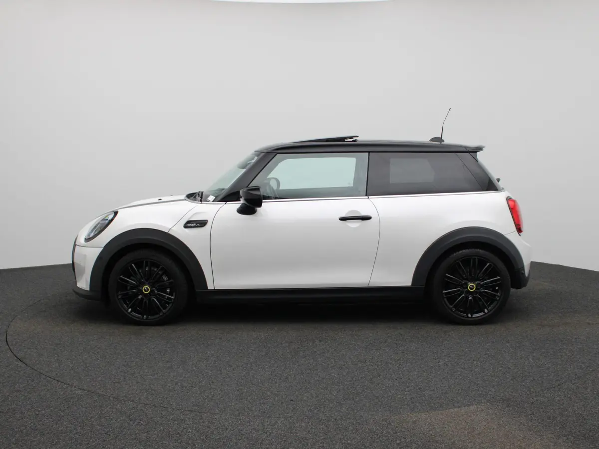 Camden Edition 33 kWh | WORDT VERWACHT | PANORAMADAK | ACHTERUITRIJCAMERA | HARMAN KARDON | STOELVERWARMING | APPLE CARPLAY - ANDROID AUTO | CLIMATE CONTROL | CRUISE CONTROL |
