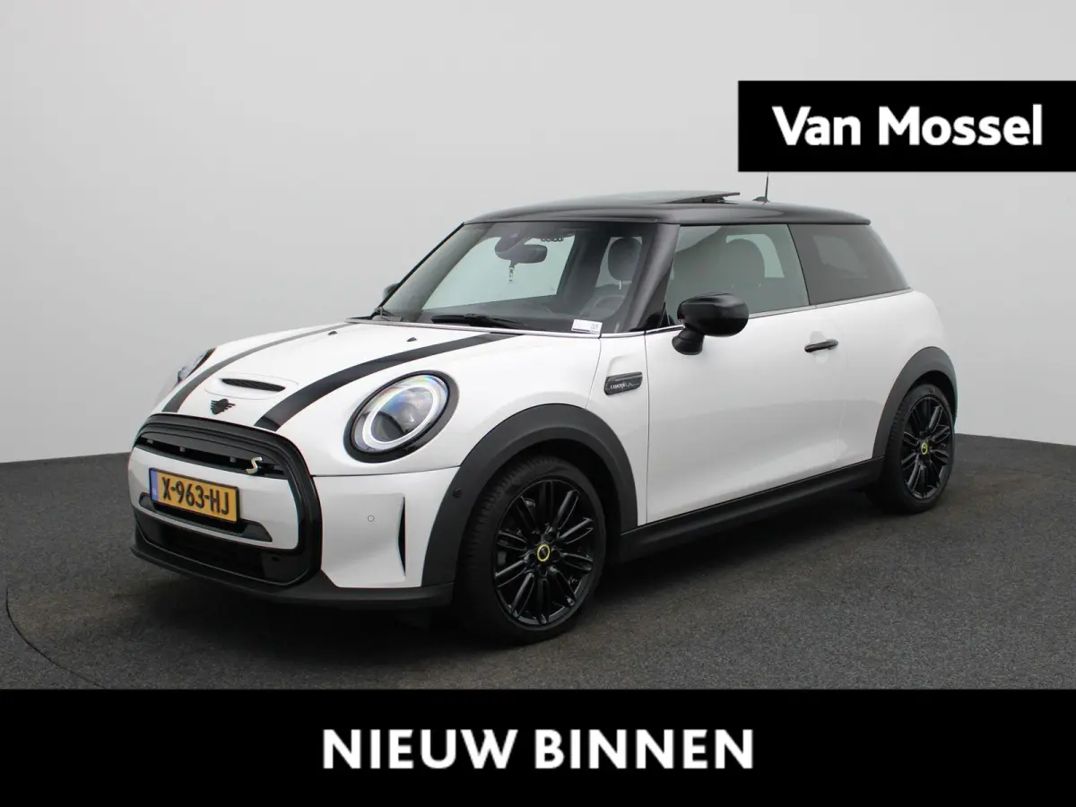 Camden Edition 33 kWh | WORDT VERWACHT | PANORAMADAK | ACHTERUITRIJCAMERA | HARMAN KARDON | STOELVERWARMING | APPLE CARPLAY - ANDROID AUTO | CLIMATE CONTROL | CRUISE CONTROL |