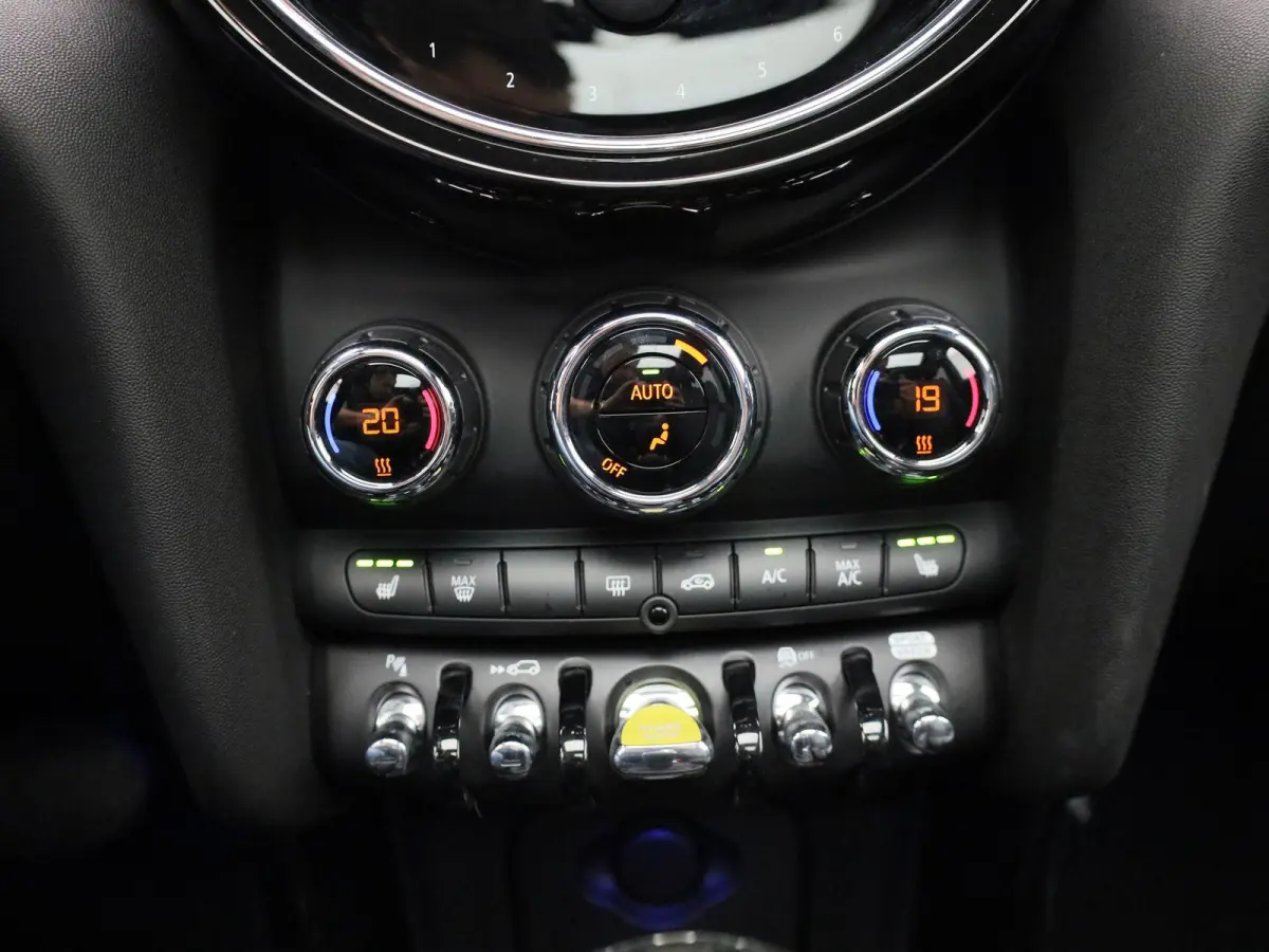Camden Edition 33 kWh | SOH 100% | PANORAMADAK | ACHTERUITRIJCAMERA | HARMAN KARDON | STOELVERWARMING | APPLE CARPLAY - ANDROID AUTO | CLIMATE CONTROL | CRUISE CONTROL |