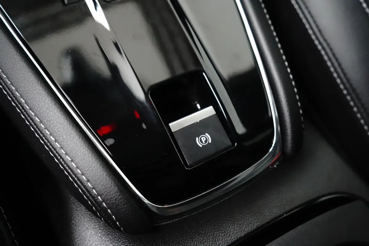 1.6 Turbo Plug-In Hybrid GS Line