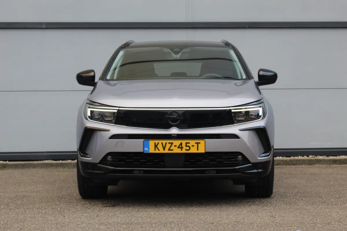 1.6 Turbo Plug-In Hybrid GS Line | Elek. Achterklep | Camera | Stoel & Stuur Verw. | Adaptive Cruise | Dodehoek | | Elek. Achterklep | Camera | Stoel & Stuur Verw. | Adaptive Cruise | Dodeho