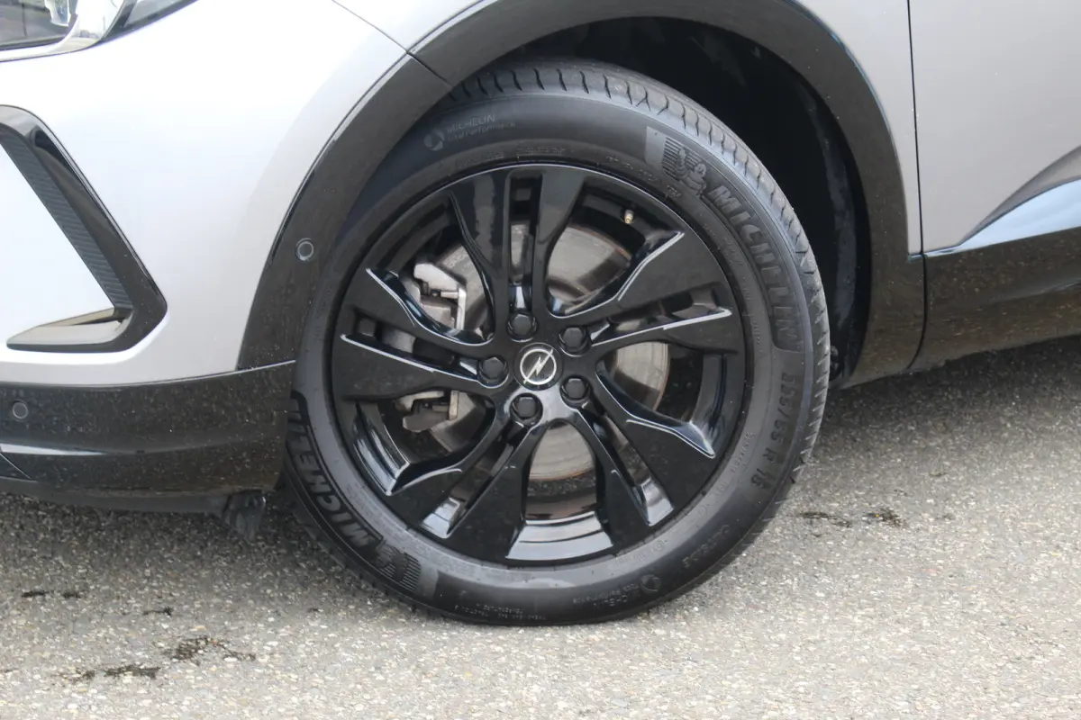 1.6 Turbo Plug-In Hybrid GS Line | Elek. Achterklep | Camera | Stoel & Stuur Verw. | Adaptive Cruise | Dodehoek | | Elek. Achterklep | Camera | Stoel & Stuur Verw. | Adaptive Cruise | Dodeho