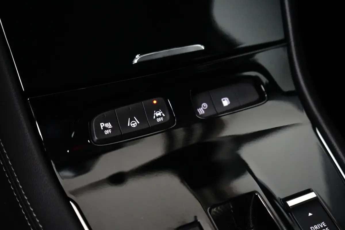 1.6 Turbo Plug-In Hybrid GS Line