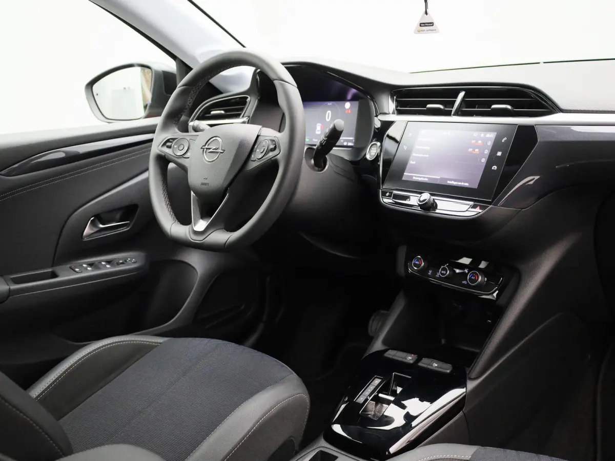Electric 50 kWh | WORDT VERWACHT | ACHTERUITRIJCAMERA | APPLE CARPLAY - ANDROID AUTO | VIRTUAL COCKPIT | CLIMATE CONTROL | CRUISE CONTROL |