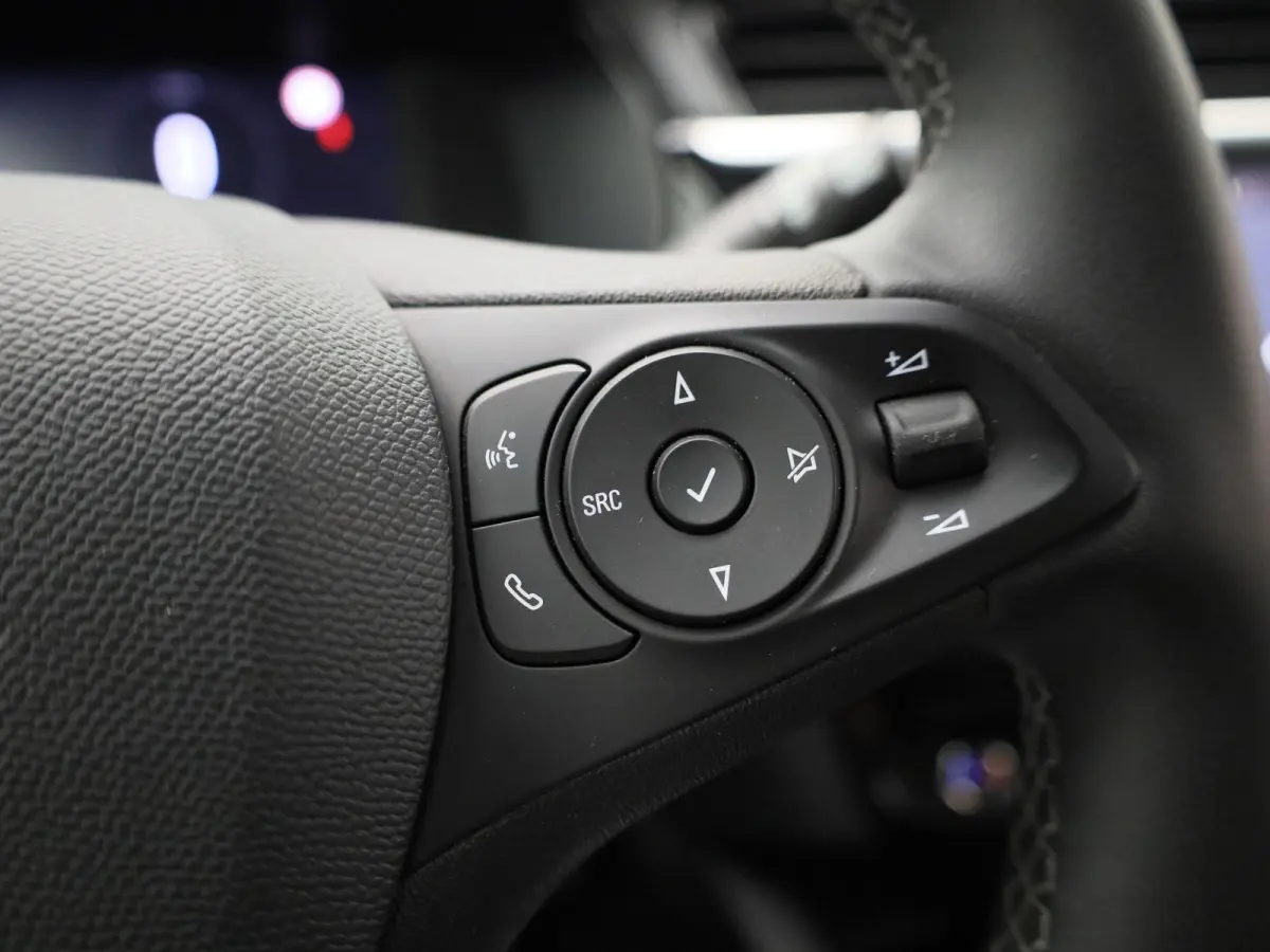 Electric 50 kWh | WORDT VERWACHT | ACHTERUITRIJCAMERA | APPLE CARPLAY - ANDROID AUTO | VIRTUAL COCKPIT | CLIMATE CONTROL | CRUISE CONTROL |