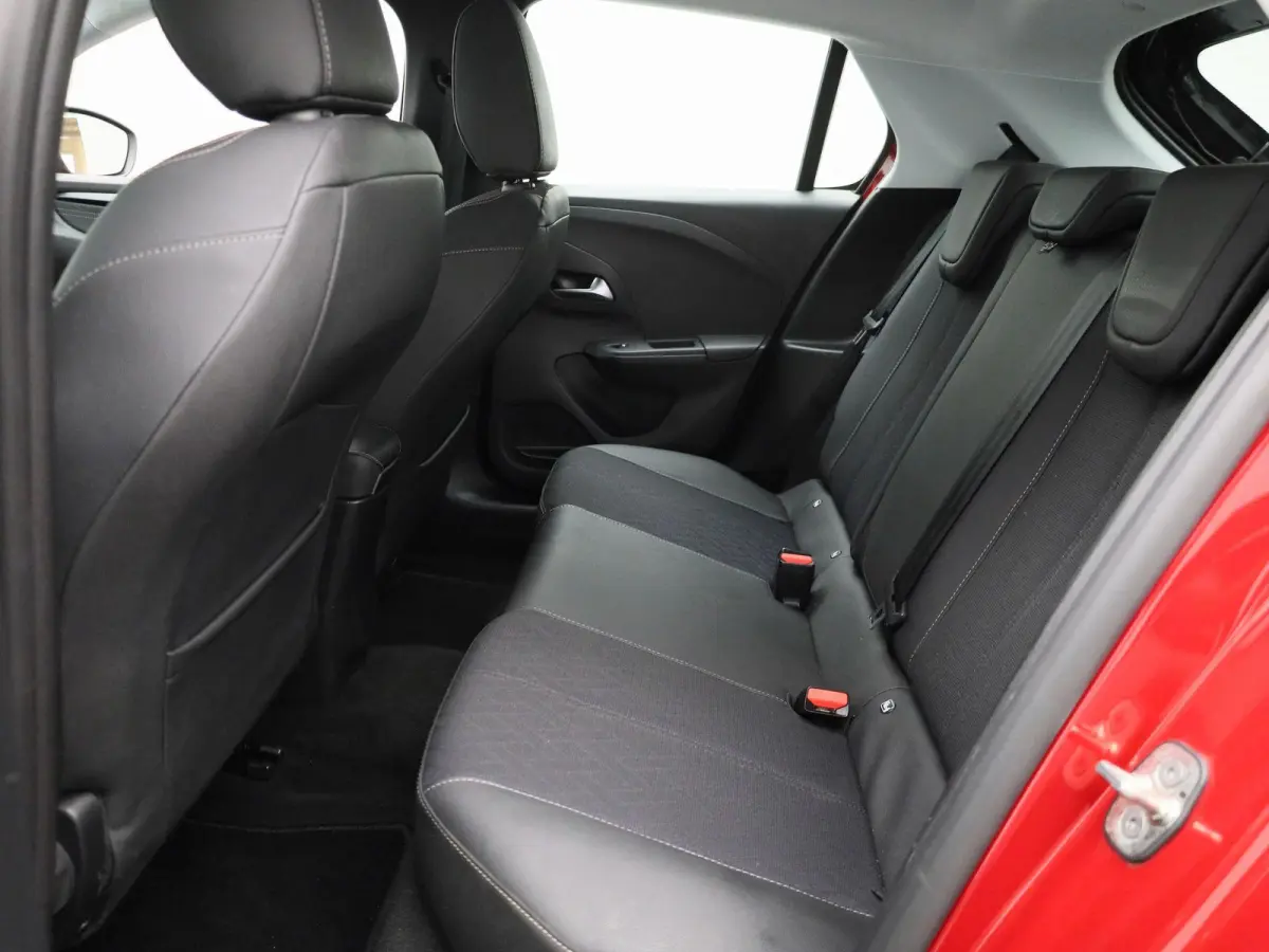 Electric 50 kWh | WORDT VERWACHT | ACHTERUITRIJCAMERA | APPLE CARPLAY - ANDROID AUTO | VIRTUAL COCKPIT | CLIMATE CONTROL | CRUISE CONTROL |