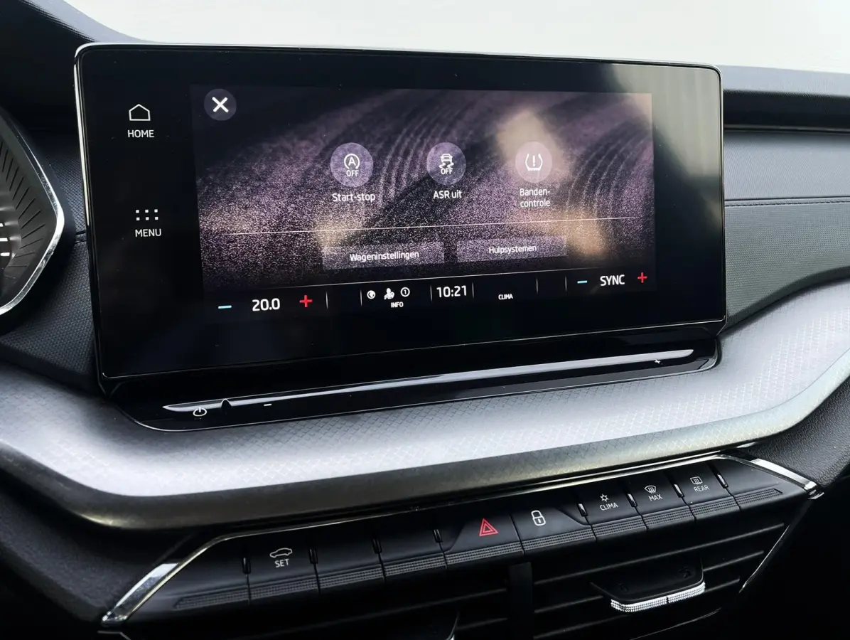 1.0 TSI 110pk Ambition | Navigatie | Smart Link | Climate Control