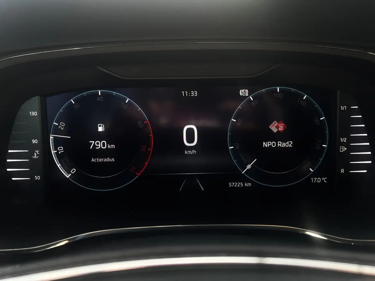 1.0 TSI 110pk Ambition | Navigatie | Smart Link | Climate Control