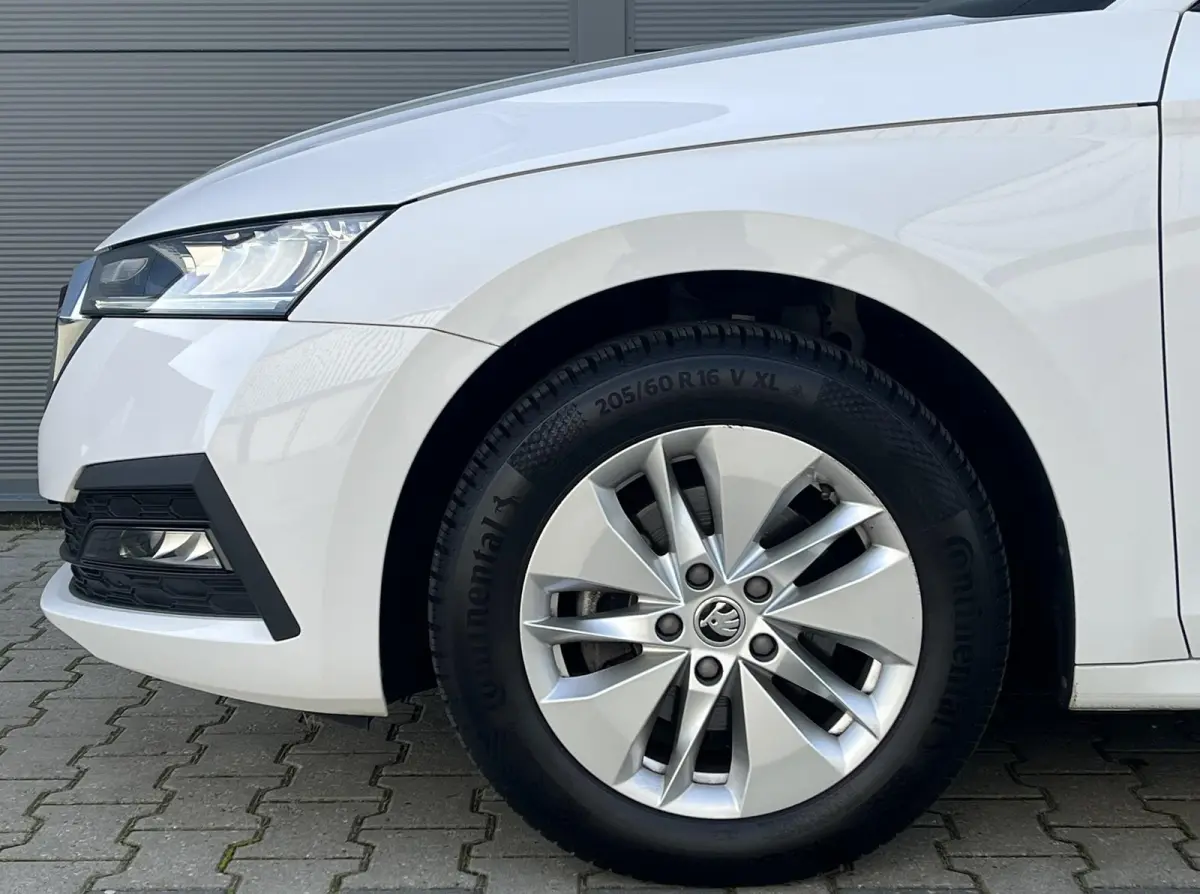 1.0 TSI 110pk Ambition | Navigatie | Smart Link | Climate Control