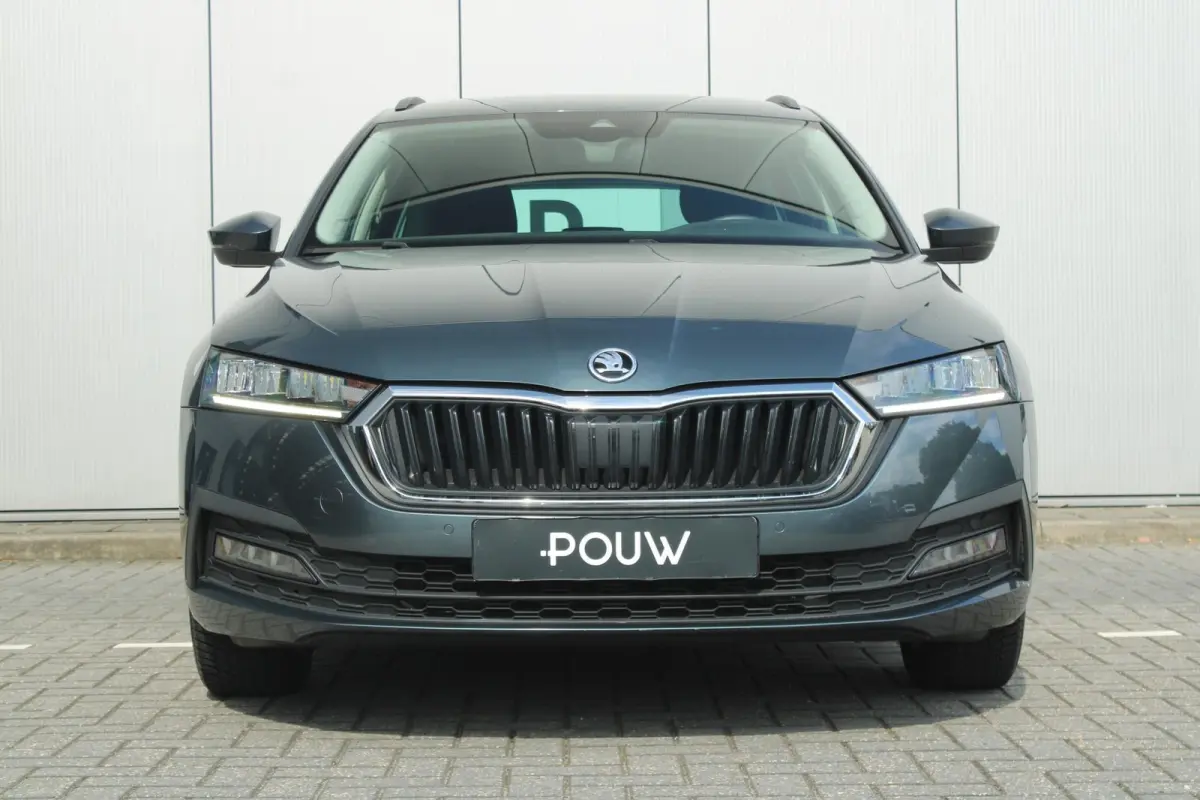 1.0 TSI 110pk Ambition | Cruise Control | Stoelverwarming | All Season Banden | Navigatie | Apple Carplay / Android Auto