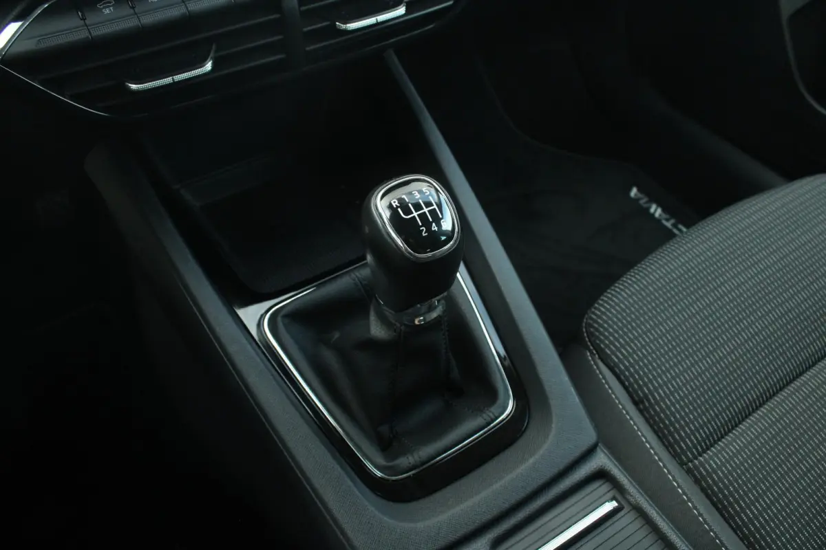 1.0 TSI 110pk Ambition | Cruise Control | Stoelverwarming | All Season Banden | Navigatie | Apple Carplay / Android Auto