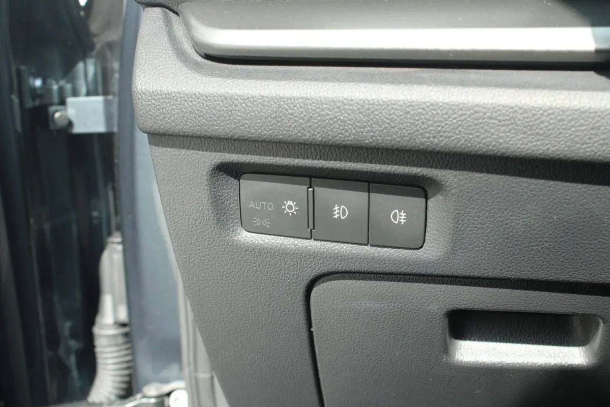 1.0 TSI 110pk Ambition | Cruise Control | Stoelverwarming | All Season Banden | Navigatie | Apple Carplay / Android Auto
