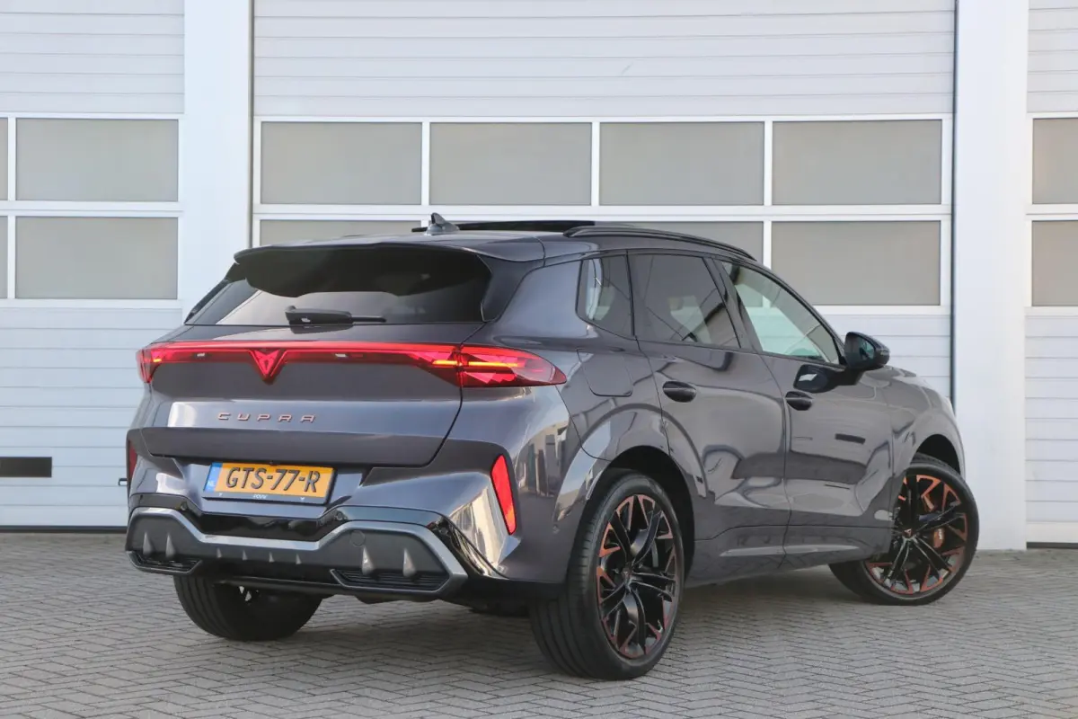 1.5 TSI e-Hybrid 272pk VZ Performance | Trekhaak | Akebono-remsysteem | Panoramadak | Sennheiser | Stoelverwarming