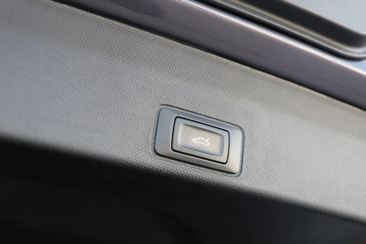 1.5 TSI e-Hybrid 272pk VZ Performance | Trekhaak | Akebono-remsysteem | Panoramadak | Sennheiser | Stoelverwarming