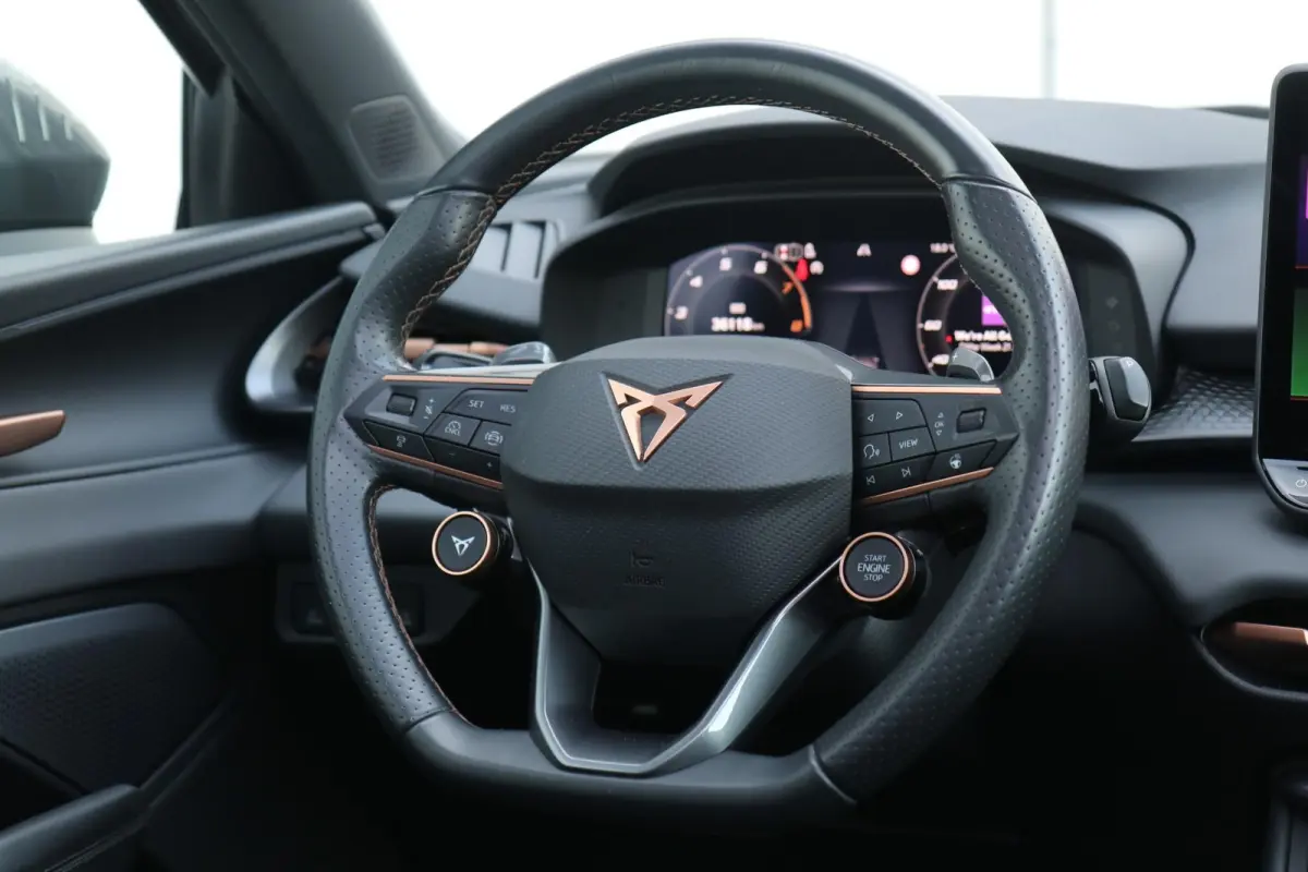 1.5 TSI e-Hybrid 272pk VZ Performance | Trekhaak | Akebono-remsysteem | Panoramadak | Sennheiser | Stoelverwarming