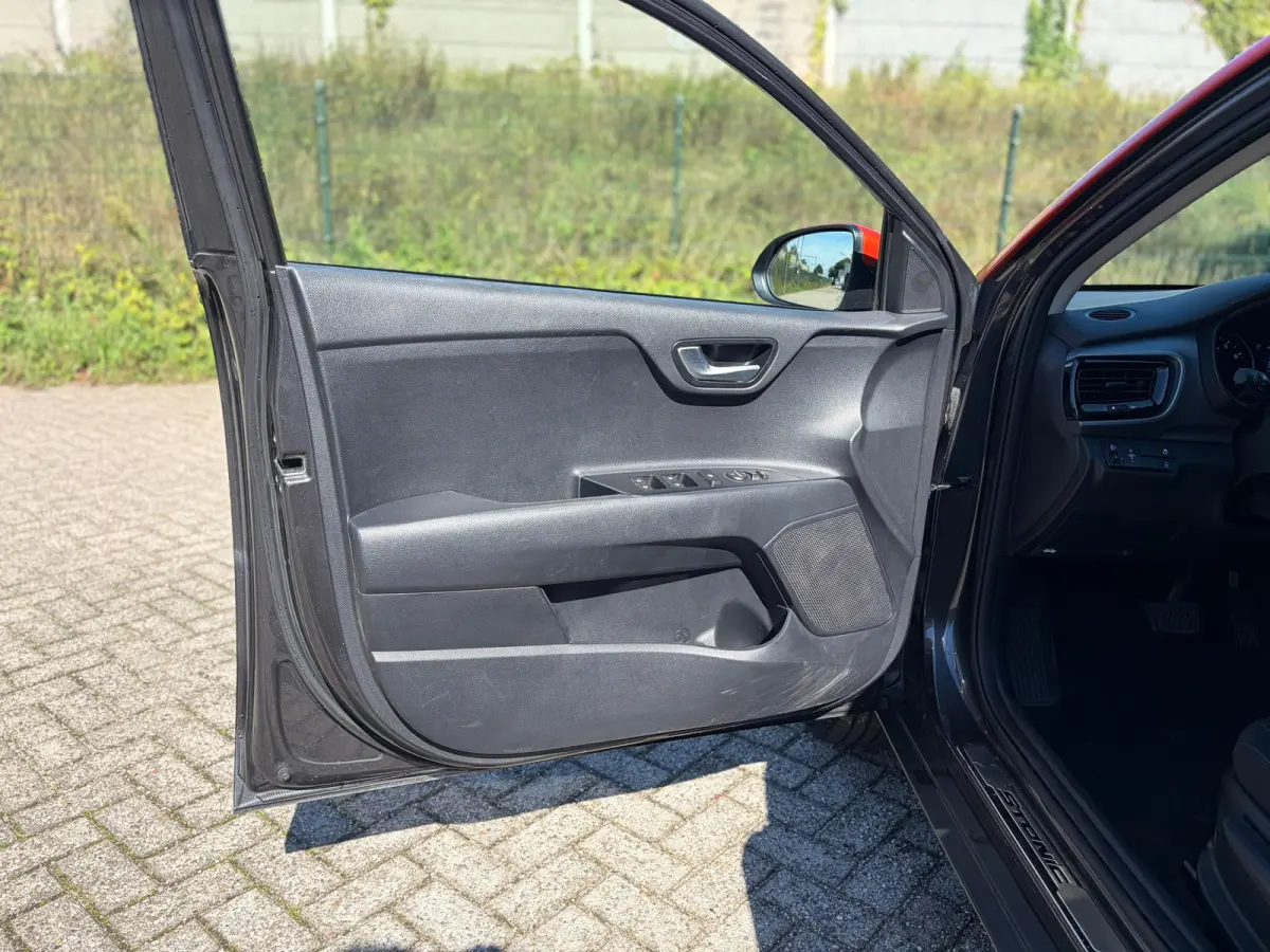1.0 T-GDi DynamicLine CARPLAY I CAMERA I 1E EIG I STOELVERW