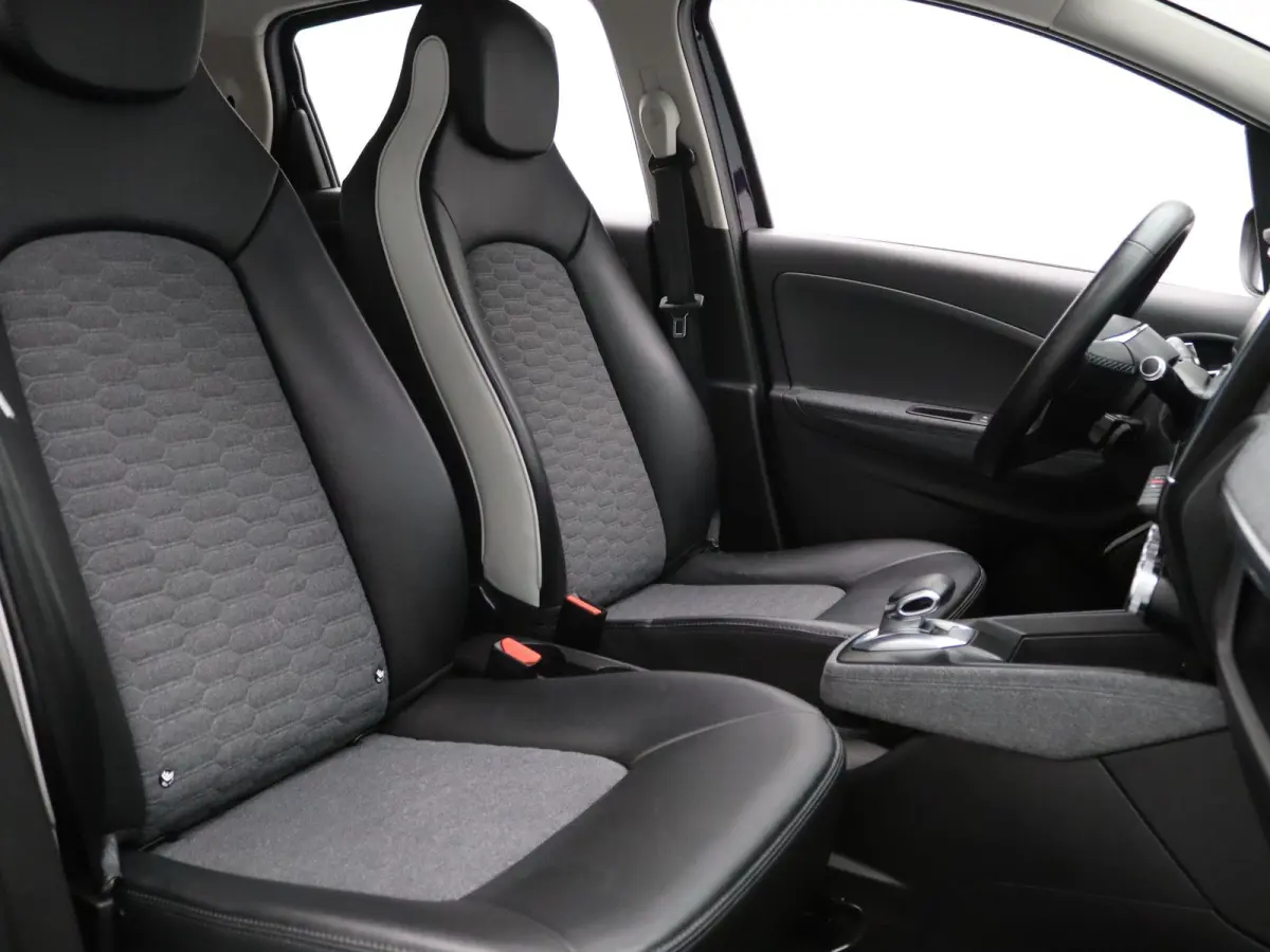 R135 Intens 52 kWh KOOPBATTERIJ Apple Carplay/Android Auto | Climate