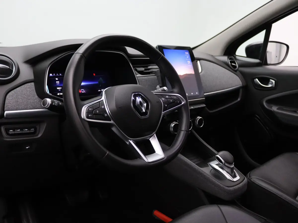 R135 Intens 52 kWh KOOPBATTERIJ Apple Carplay/Android Auto | Climate