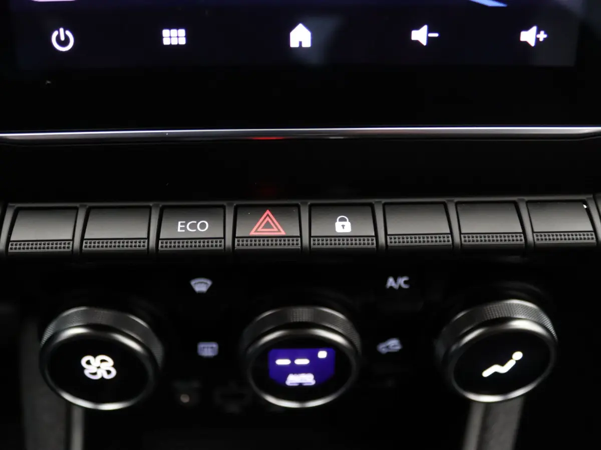 R135 Intens 52 kWh KOOPBATTERIJ Apple Carplay/Android Auto | Climate