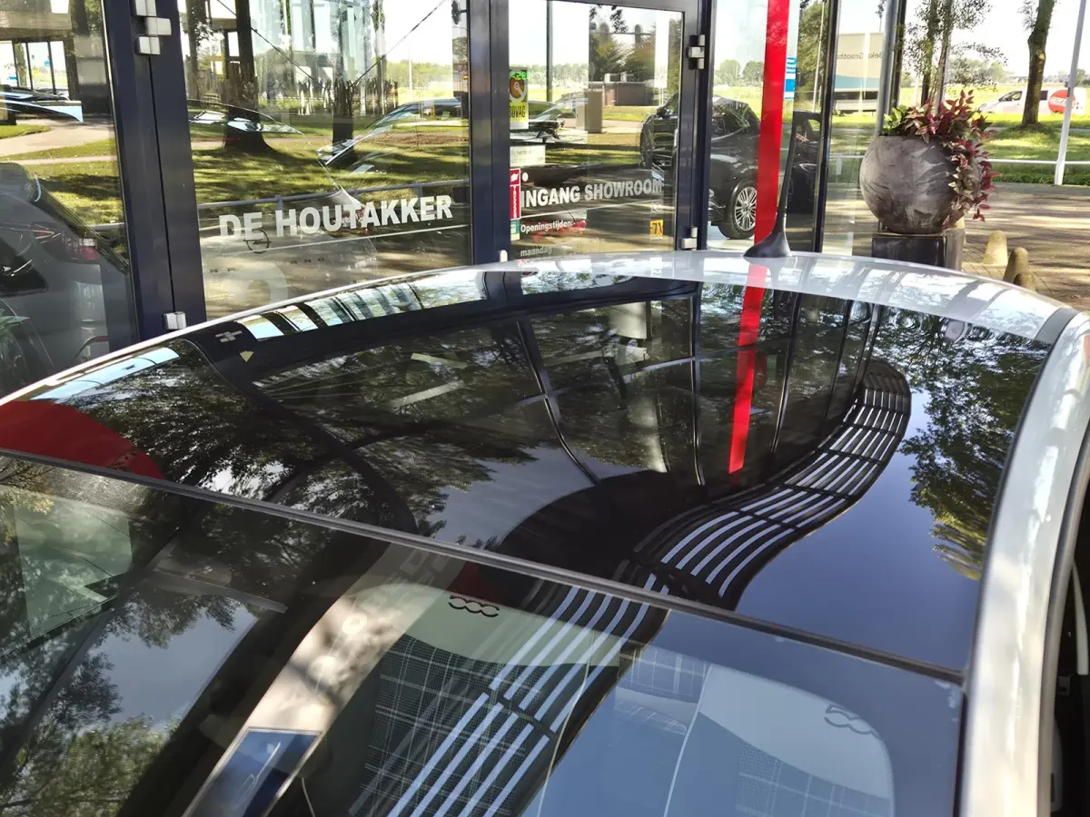 0.9 TwinAir Turbo Lounge | Panoramadak | Navigatie | Climate Control | Navigatie | Parkeersensoren | Licht metalen velgen