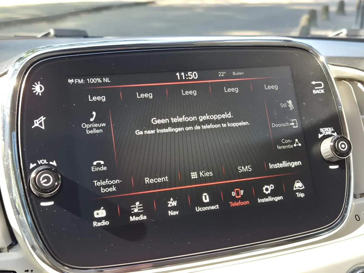0.9 TwinAir Turbo Lounge | Panoramadak | Navigatie | Climate Control | Navigatie | Parkeersensoren | Licht metalen velgen