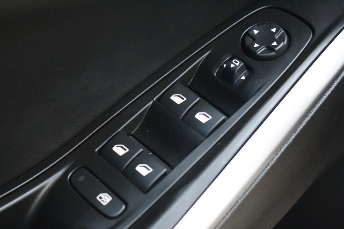 1.6 Turbo Plug-In Hybrid 4x4 GSe | Elek. Achterklep | Adaptive | 360 Cam | Stoel & Stuur Verw. | Keyless | LED | | Elek. Achterklep | Adaptive | 360 Cam | Stoel & Stuur Verw. | Keyless | LED
