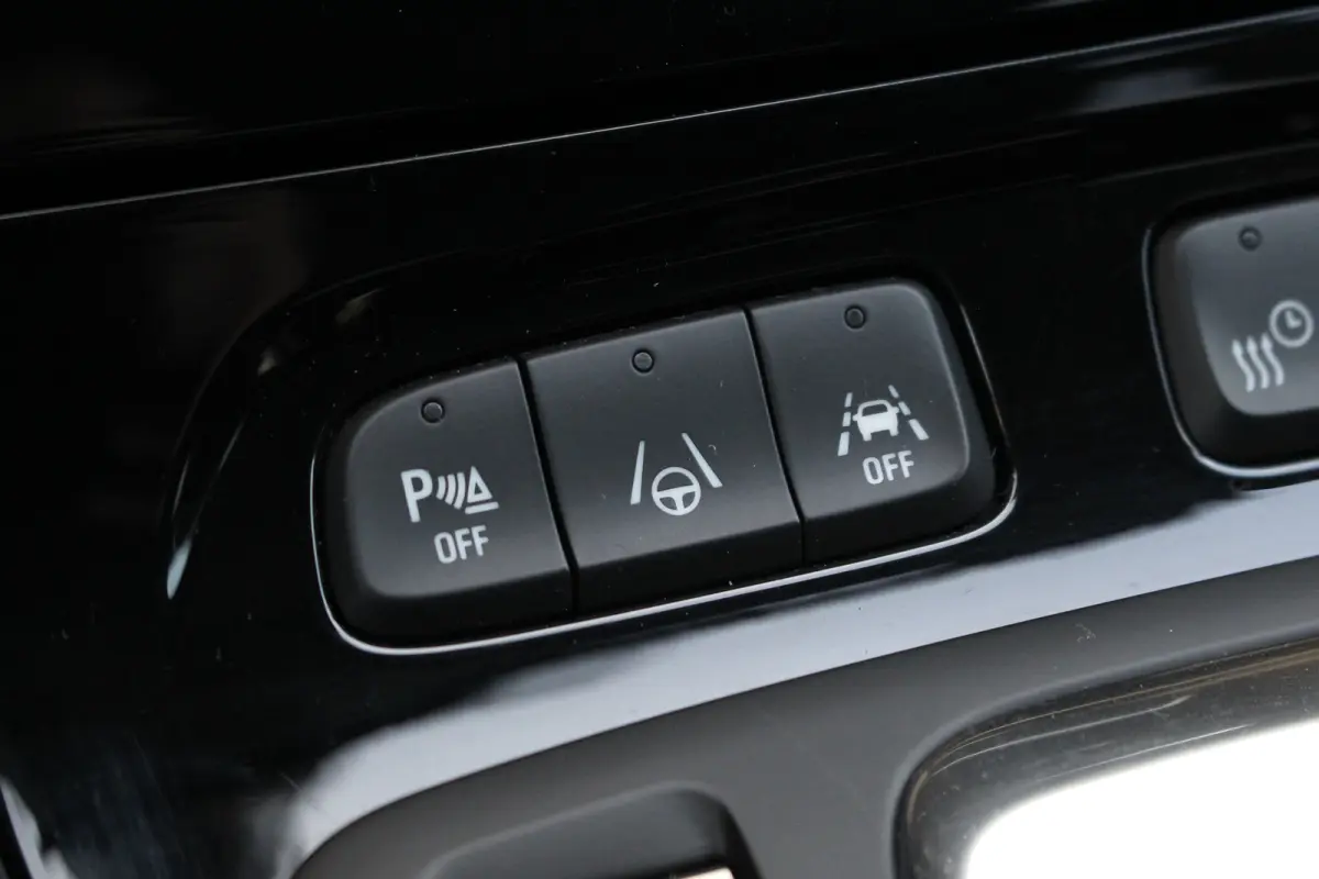 1.6 Turbo Plug-In Hybrid 4x4 GSe | Elek. Achterklep | Adaptive | 360 Cam | Stoel & Stuur Verw. | Keyless | LED | | Elek. Achterklep | Adaptive | 360 Cam | Stoel & Stuur Verw. | Keyless | LED