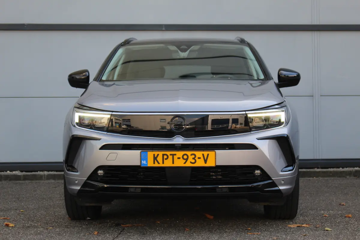 1.6 Turbo Plug-In Hybrid 4x4 GSe | Elek. Achterklep | Adaptive | 360 Cam | Stoel & Stuur Verw. | Keyless | LED | | Elek. Achterklep | Adaptive | 360 Cam | Stoel & Stuur Verw. | Keyless | LED