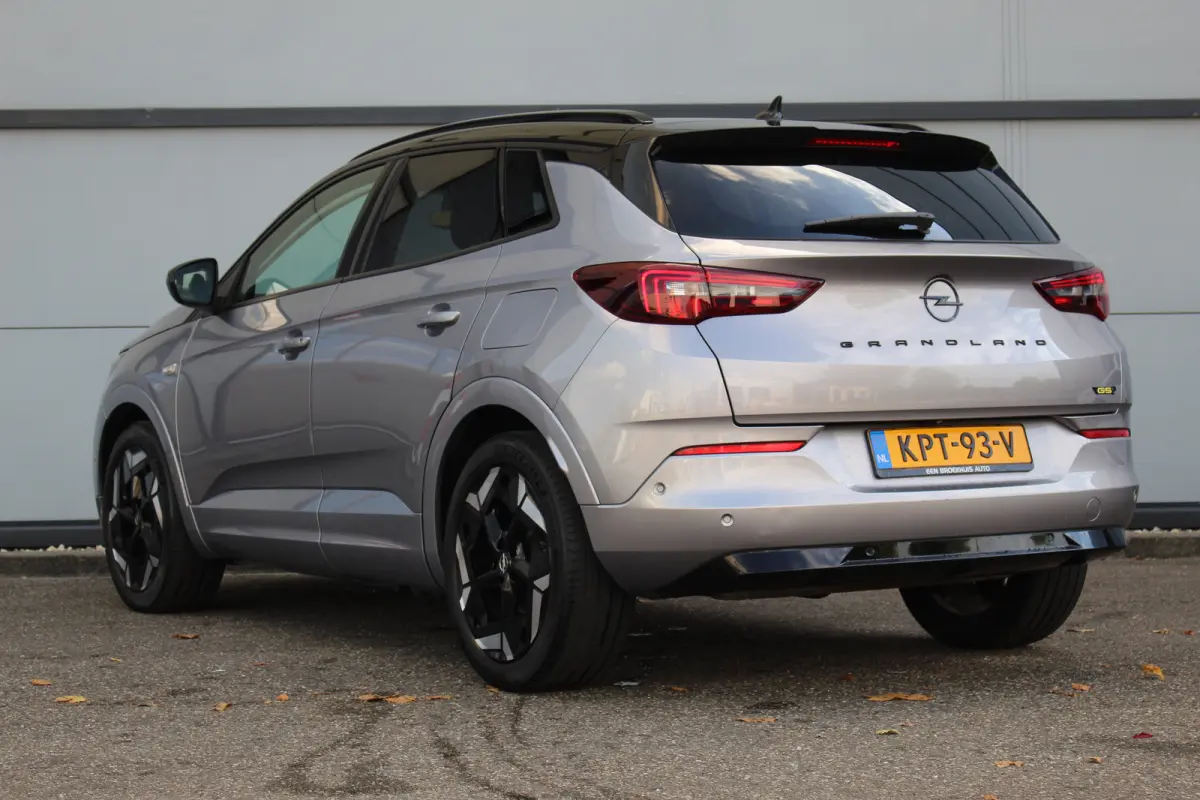 1.6 Turbo Plug-In Hybrid 4x4 GSe | Elek. Achterklep | Adaptive | 360 Cam | Stoel & Stuur Verw. | Keyless | LED | | Elek. Achterklep | Adaptive | 360 Cam | Stoel & Stuur Verw. | Keyless | LED