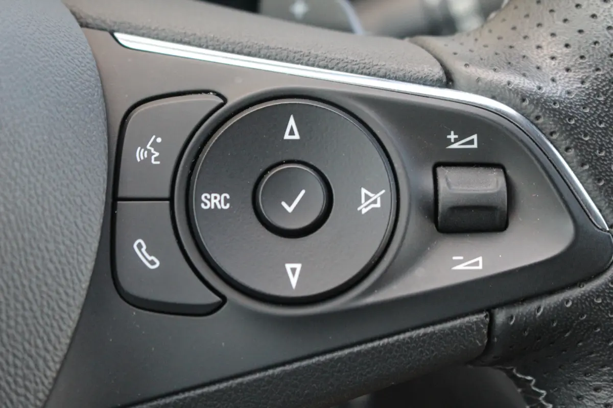 1.6 Turbo Plug-In Hybrid 4x4 GSe | Elek. Achterklep | Adaptive | 360 Cam | Stoel & Stuur Verw. | Keyless | LED | | Elek. Achterklep | Adaptive | 360 Cam | Stoel & Stuur Verw. | Keyless | LED