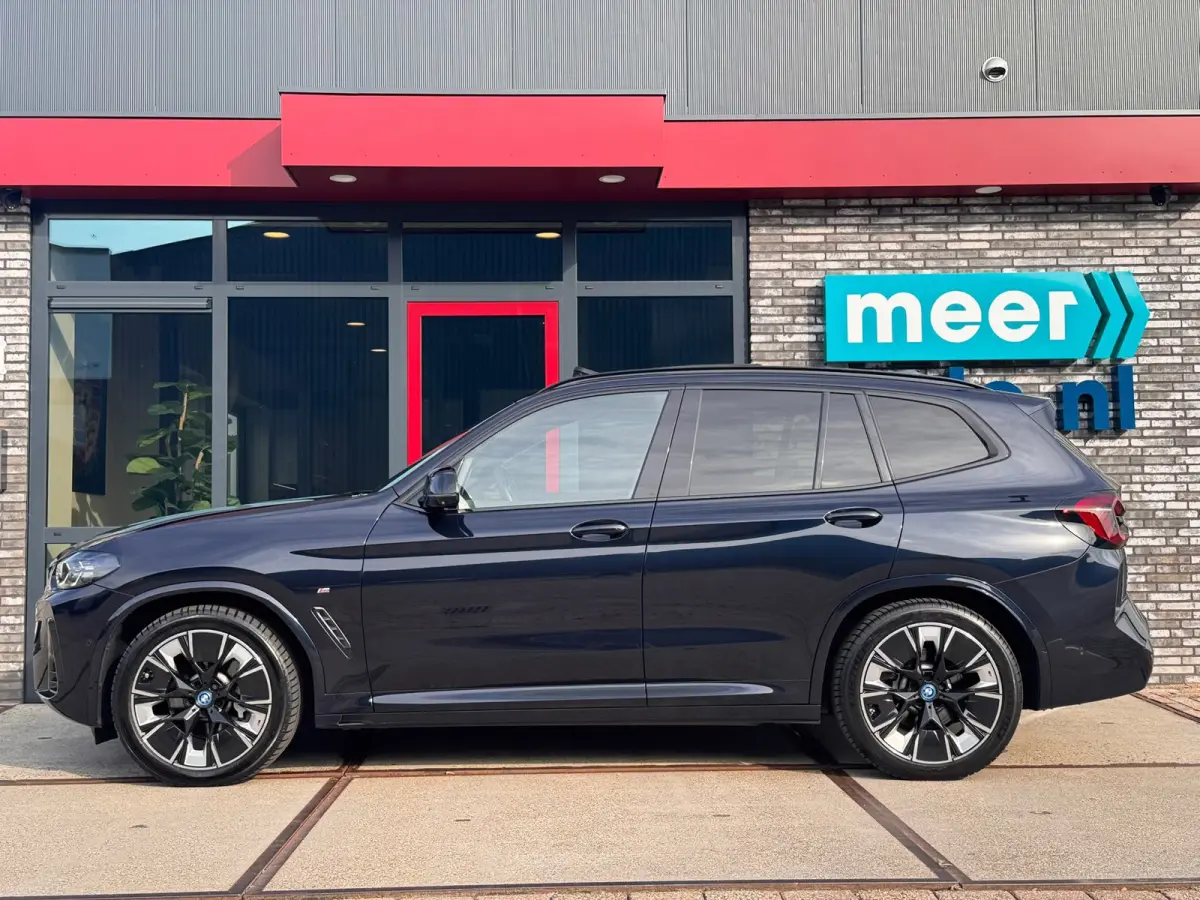 High Executive 80 kWh M-SPORT SOH 93,7% l PANO l TREKHAAK l HUD l H/K l 360 l SFEER l MEMORY l HUD l MATRIX