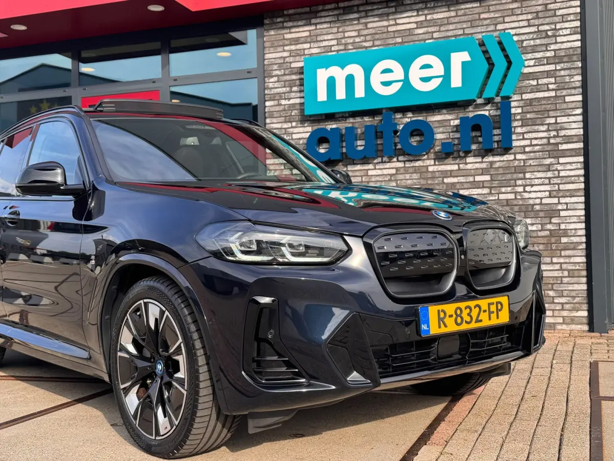 High Executive 80 kWh M-SPORT SOH 93,7% l PANO l TREKHAAK l HUD l H/K l 360 l SFEER l MEMORY l HUD l MATRIX