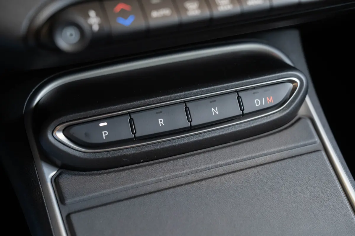 1.2 e-Hybrid Summit | Tot 8 Jaar Garantie | Navigatie | Camera | El. Achterklep | Climate Controle | Apple Carplay & Android Auto |